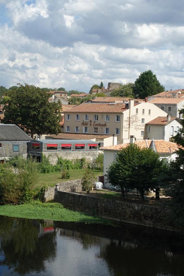 Logis Hotel Emeraude Confolens Exterior photo